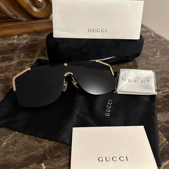 Gucci Accessories - Gucci Shield Sunglasses GG - 0291S 001 Grey lens Never worn new